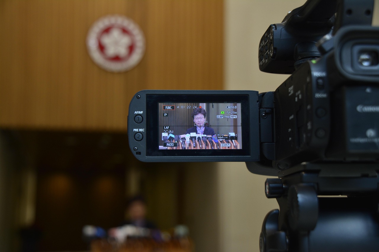 港臺五月熒屏璀璨，電視市場新動態(tài)與智能視界探索